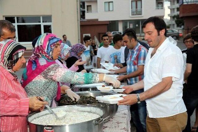 Meteoroloji, Yuvada Kalan Çocuklara İftar Verdi 1
