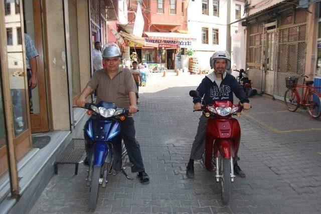 Kula da Polis Hatalı S&uuml;r&uuml;c&uuml;lere G&ouml;z A&ccedil;tırmıyor 1