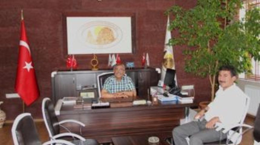 Yeşilova Belediye Başkanı Bayraktar&rsquo;dan U&ccedil;hisar Belediye Başkanı Karaaslan&rsquo;a Ziyaret