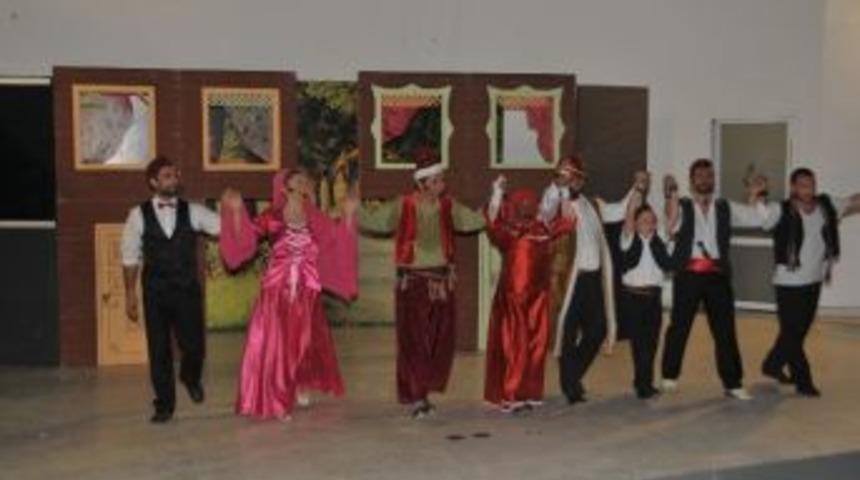 G&uuml;zelbah&ccedil;e'de Kahkaha Sesleri