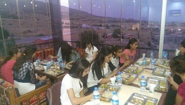 Lice Adem Kursiyerlerine İftar 1