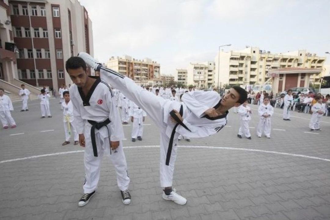 Şampiyon Hocalardan Tekvando Eğitimi