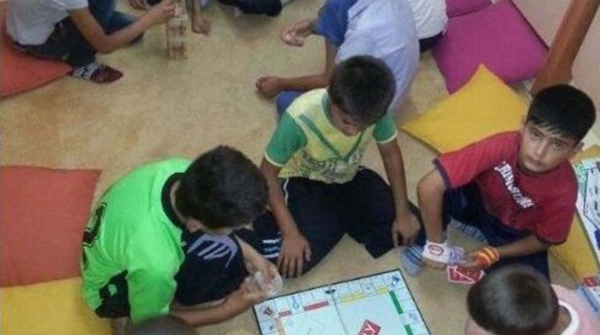 &Ouml;ğrencilere Işık Tutuyorlar