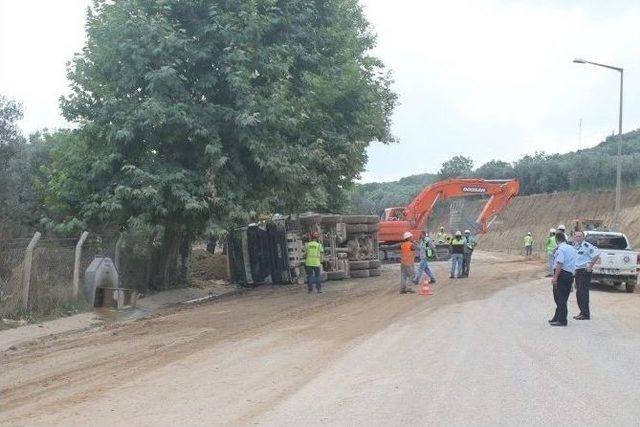 Yol Çalışmasında Facia Kıl Payı Atlatıldı