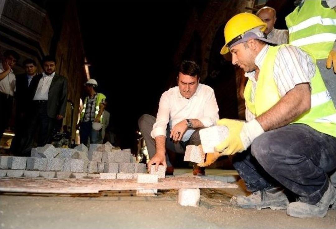 Ulucami Caddesinde 24 Saat Mesai