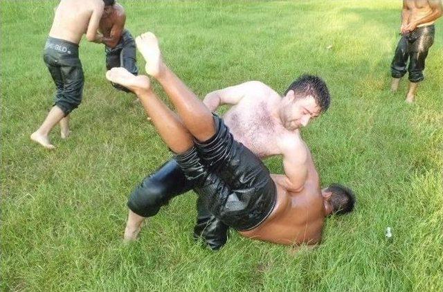 Pehlivanlar &Ccedil;ardak G&uuml;reşlerine Hazırlanıyor 2