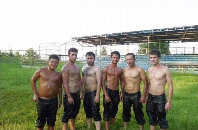 Pehlivanlar &Ccedil;ardak G&uuml;reşlerine Hazırlanıyor 3