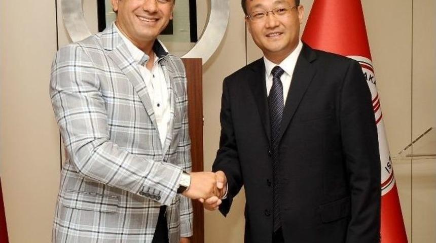 Karşıyaka'nın Başkanı Akpınar&rsquo;a &Ccedil;in&rsquo;den Destek