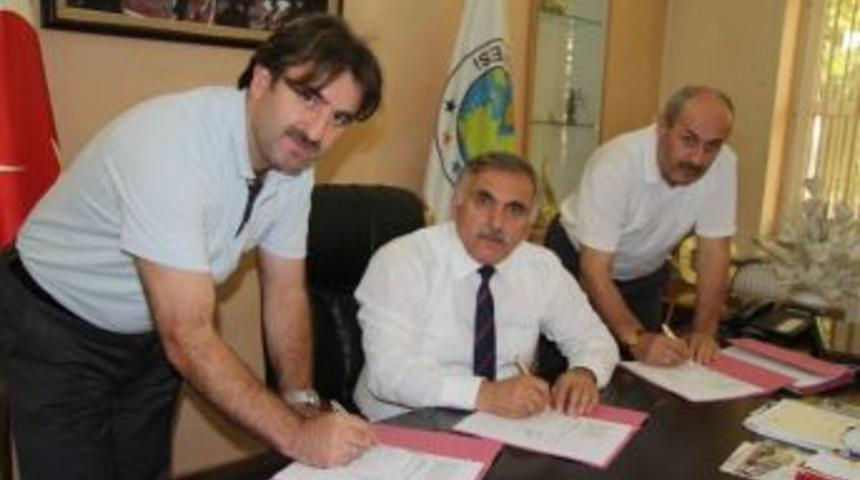 Hendek Belediyesi’nde İmzalar Atıldı