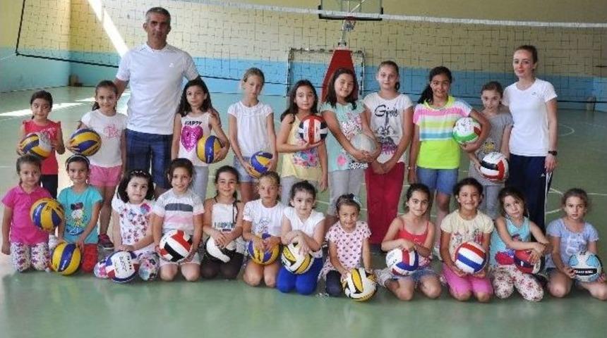 Kırkağaç’ta Yaz Kurslarına Büyük İlgi