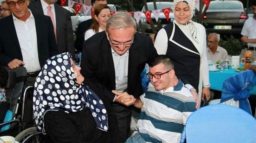 Bursa Valisi M&uuml;nir Karaoğlu: