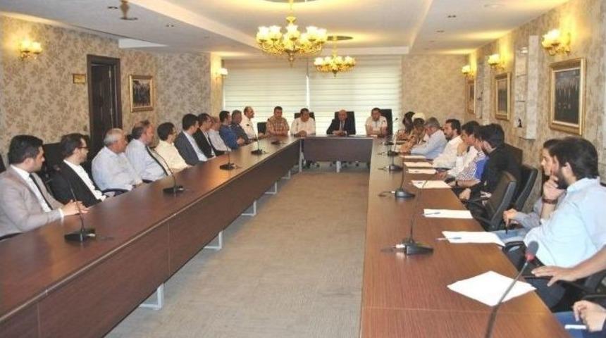 Ak Parti İl Y&ouml;netimi Toplandı