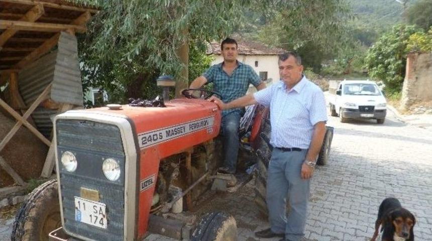 Osmaneli Ziraat Odası Başkanı &Uuml;nver'den &Ccedil;ift&ccedil;ilere Trakt&ouml;r Bor&ccedil; M&uuml;jdesi
