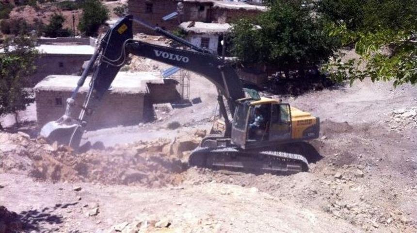 İşadamından Dandırmaz K&ouml;y&uuml;ne K&ouml;y Odası