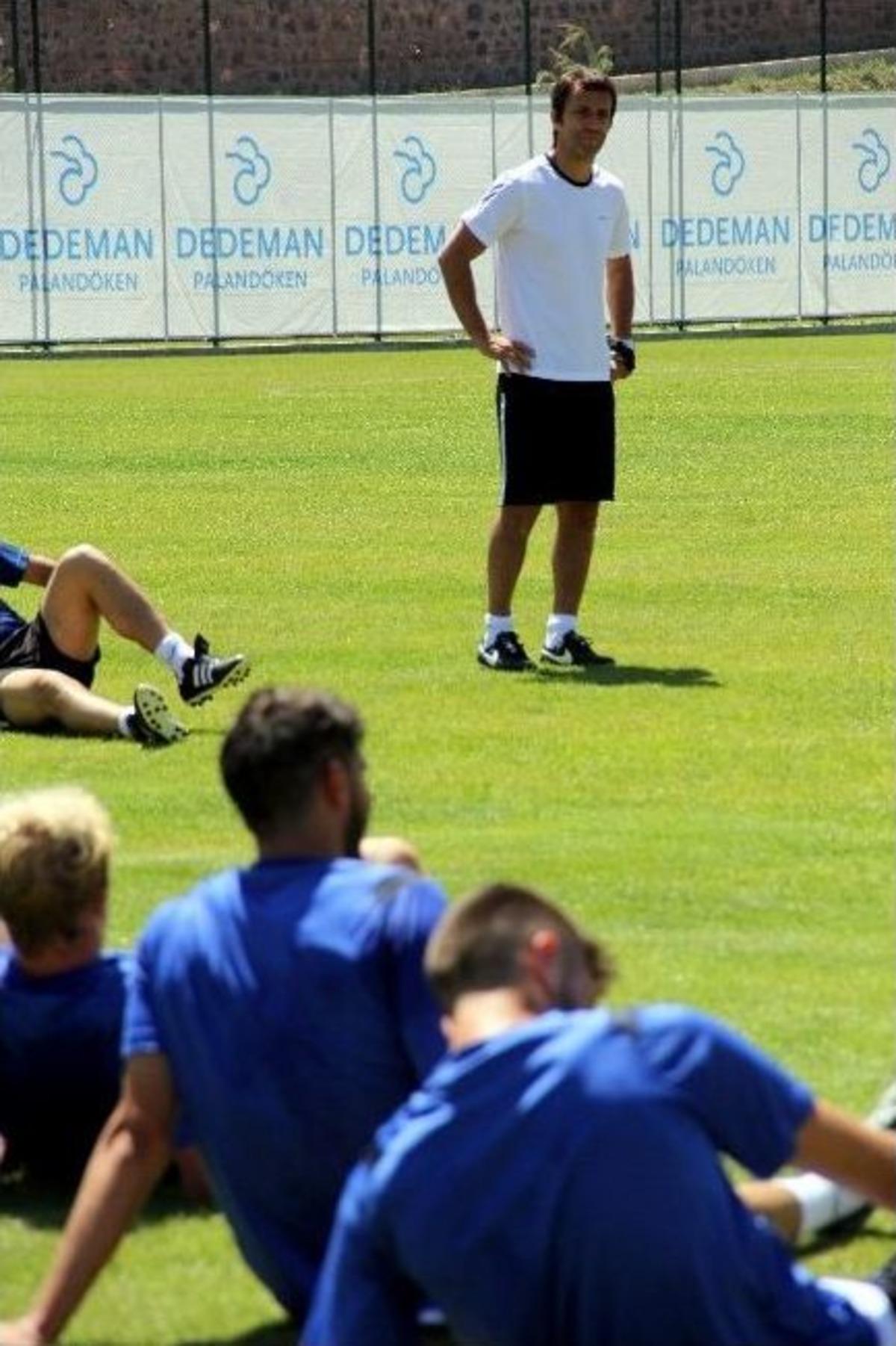 (&ouml;zel Haber) Kayseri Erciyesspor'un Erzurum Kampı S&uuml;r&uuml;yor