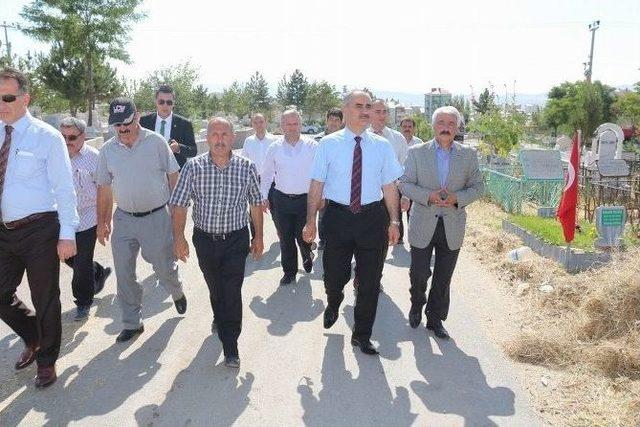 Yukarı Tekke Mezarlığı Bayram Ziyaretlerine Hazırlanıyor 1