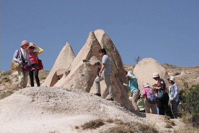 Kapadokya Bölgesine Yerli Ve Yabancı Turistlerin İlgisi Sürüyor 1