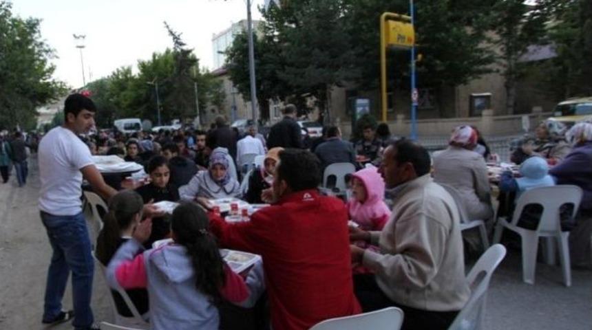 Kardeşlik Ve Dayanışma İ&ccedil;in Ramazan Sofrası&hellip;