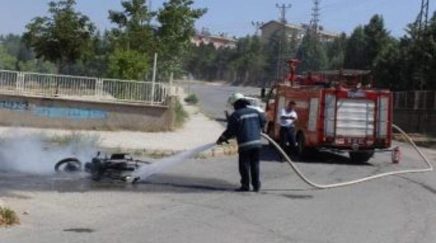 Seydişehir&rsquo;de Motorsiklet Yangını
