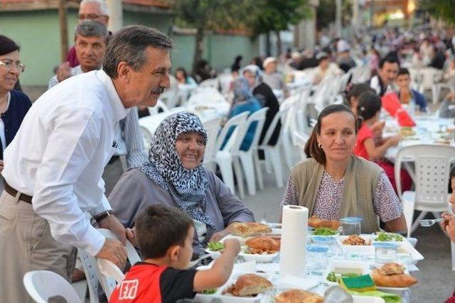 Tepebaşı Sokak İftarı Esentepe’de Düzenlendi