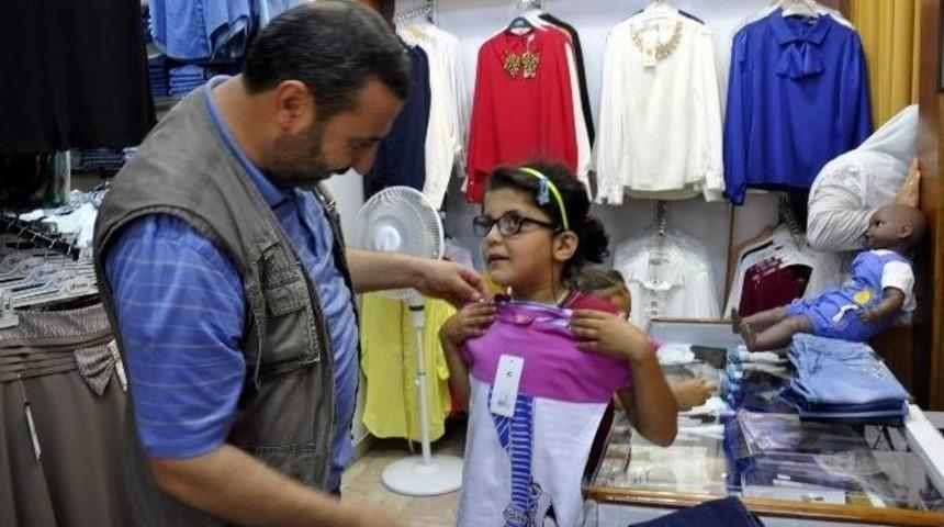 Siverek Belediyesi'nden Yetimlere Bayramlık