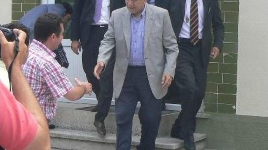 Arın&ccedil; Cuma Namazını Boz&uuml;y&uuml;k&rsquo;te Kıldı