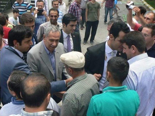 Arın&ccedil; Cuma Namazını Boz&uuml;y&uuml;k&rsquo;te Kıldı 1