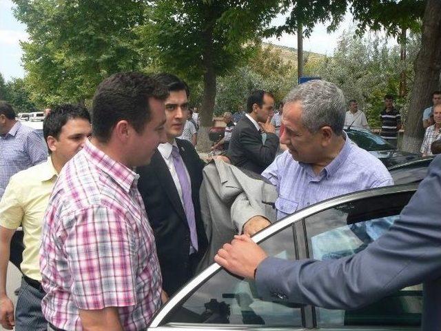 Arın&ccedil; Cuma Namazını Boz&uuml;y&uuml;k&rsquo;te Kıldı 2