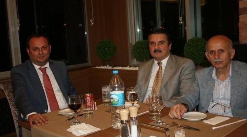 İş Bankası &Ccedil;alışanları Ve M&uuml;şterileri İftarda Buluştu