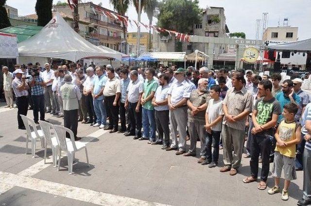 Osmaniye'de Gazze'de Ölenler İçin Gıyabi Cenaze Namazı Kılındı