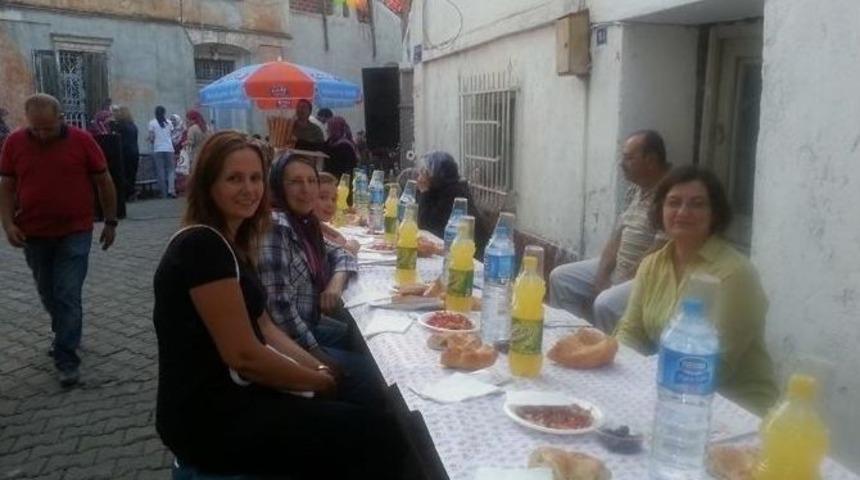 Havran&rsquo;da Mahalle Sakinlerinden İftar Programı