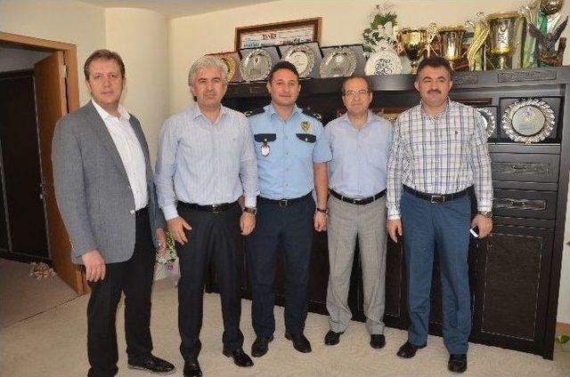 Asayiş Şube M&uuml;d&uuml;r&uuml; Demiray, Başkan Hızlı ya Veda Etti 1