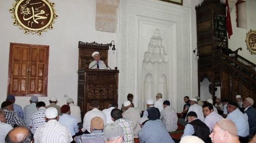 M&uuml;ft&uuml; "oyuna Gelmeyin" Diye Yalvardı