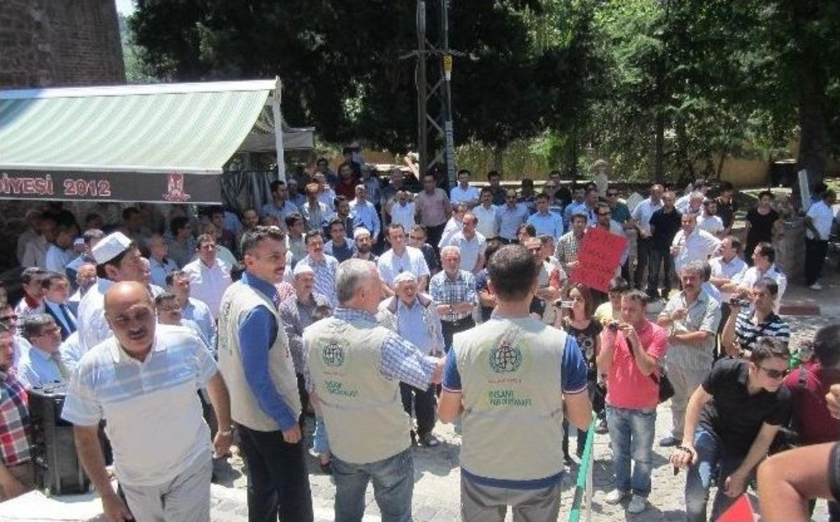 Bilecik'te Gazze&rsquo;de &Ouml;len M&uuml;sl&uuml;manlar İ&ccedil;in Gıyabi Cenaze Namazı