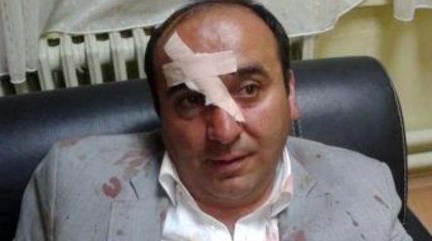Belediye Başkanına Yumruklu Saldırı