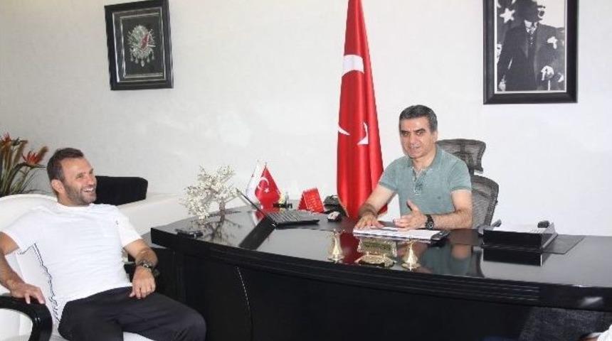 Okan Buruk, Sağlık Kontrol&uuml;nden Ge&ccedil;ti