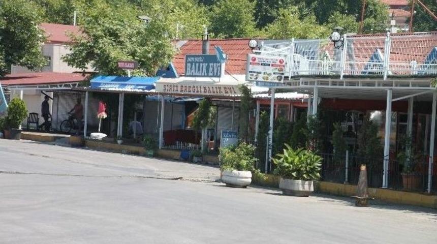 Ereğli Belediyesi, Bozhane Limanı'ndaki Balık&ccedil;ı Lokantalarını Kapattı