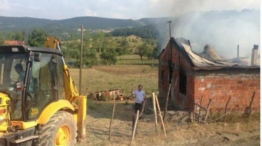 Ovacık&rsquo;ta Ev Yangını