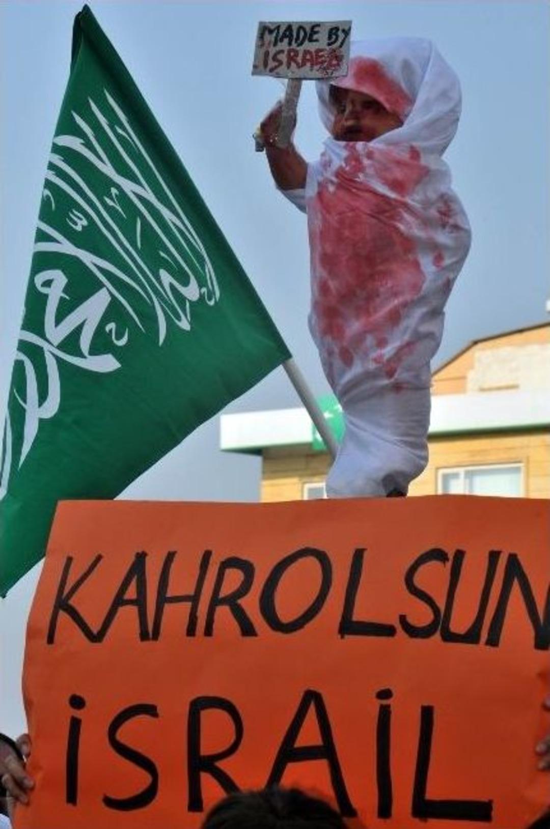 Yalova Halkı Filistin'e Destek İ&ccedil;in Sokaklara D&ouml;k&uuml;ld&uuml;