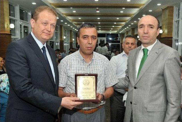 G&uuml;m&uuml;şhane İl Milli Eğitim Şube M&uuml;d&uuml;r&uuml; Ve Şefi İ&ccedil;in Veda T&ouml;reni D&uuml;zenlendi 2