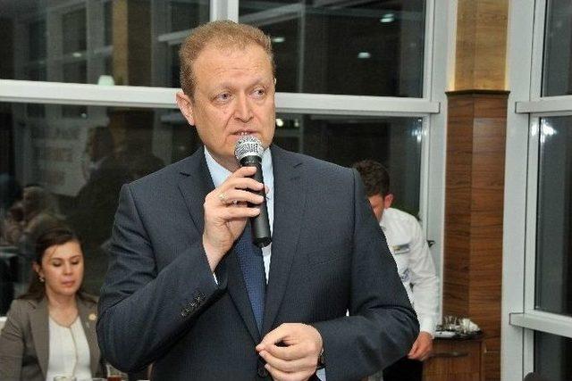 G&uuml;m&uuml;şhane İl Milli Eğitim Şube M&uuml;d&uuml;r&uuml; Ve Şefi İ&ccedil;in Veda T&ouml;reni D&uuml;zenlendi 3