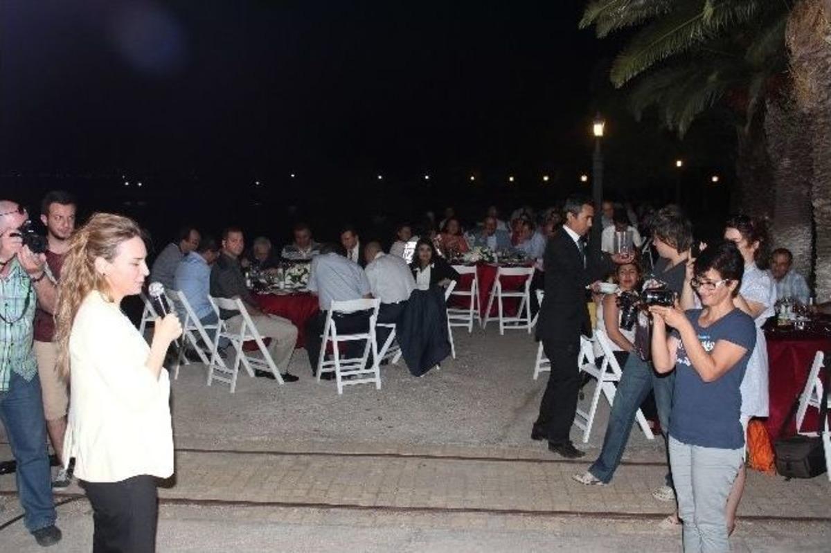 Sağlık &Ccedil;alışanları İftarlarını Karantina Adası'nda A&ccedil;tı