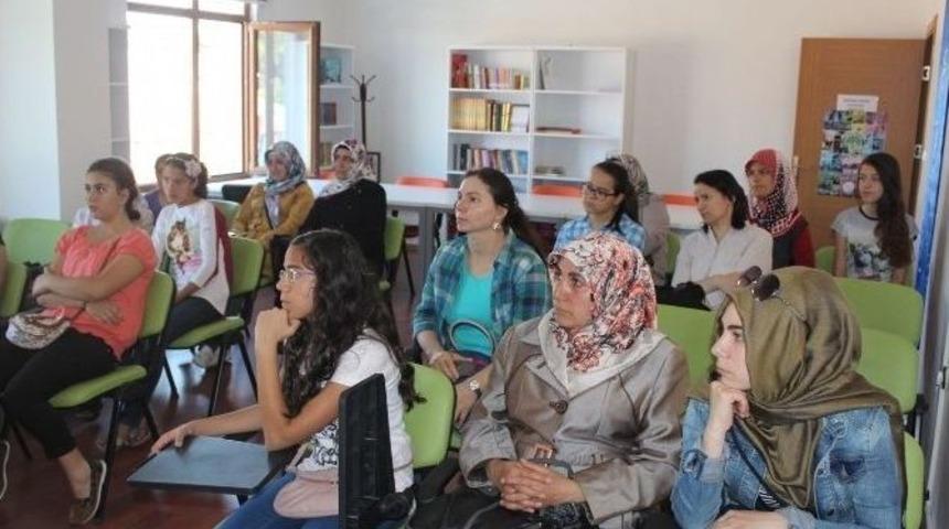 Gen&ccedil;lik Kampları Devam Ediyor