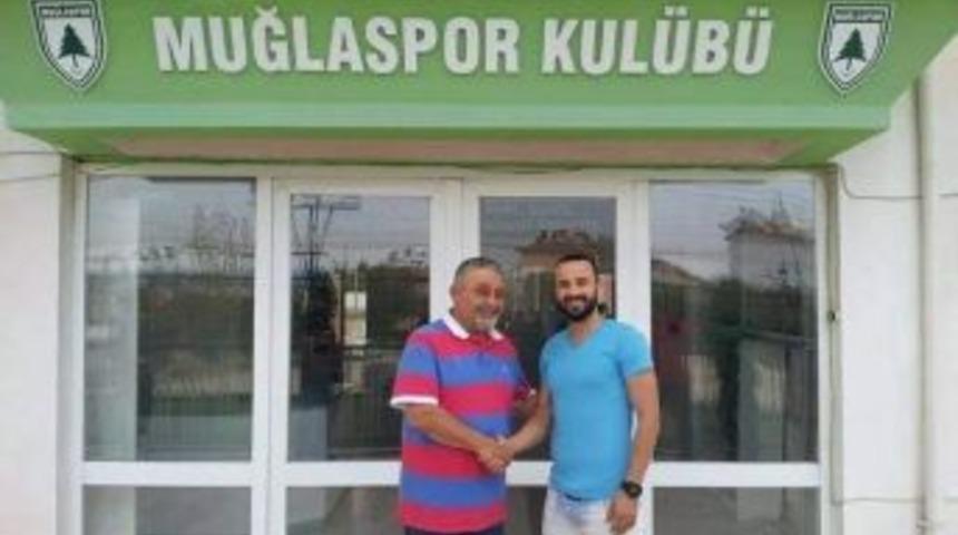 &Ccedil;ineli Taner, Muğlaspor&rsquo;a İmza Attı
