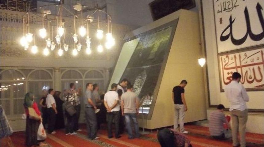 Ulucami'deki Kabe &Ouml;rt&uuml;s&uuml; İbadethaneyi M&uuml;zeye &Ccedil;evirdi