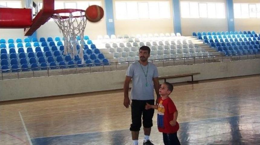Korkuteli'nde Basketbol Kursuna Yoğun İlgi
