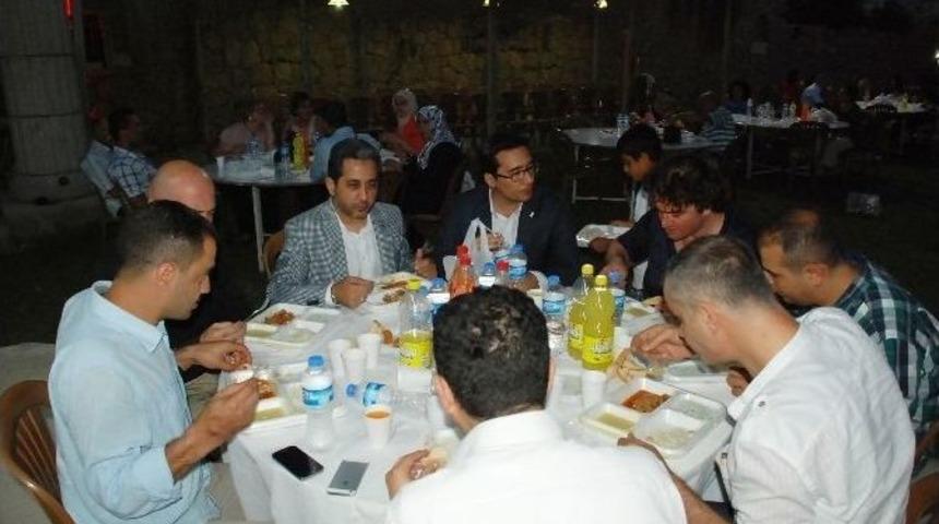 Didim Ak Parti'nin İftarına Yoğun İlgi