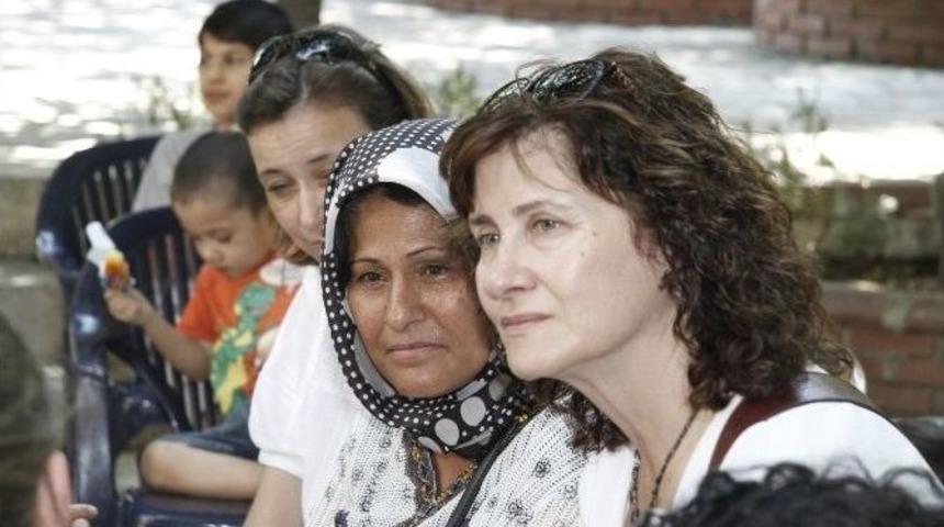 Yabancı Tıp &Ouml;ğrencileri Basmane&rsquo;yi Gezdi