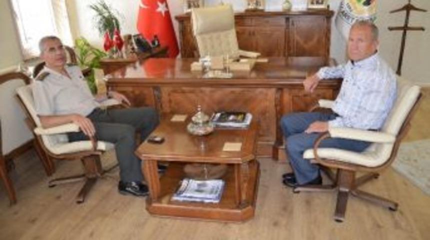 Alay Komutanı Dursun Ertuğrul'un Veda Ziyaretleri S&uuml;r&uuml;yor