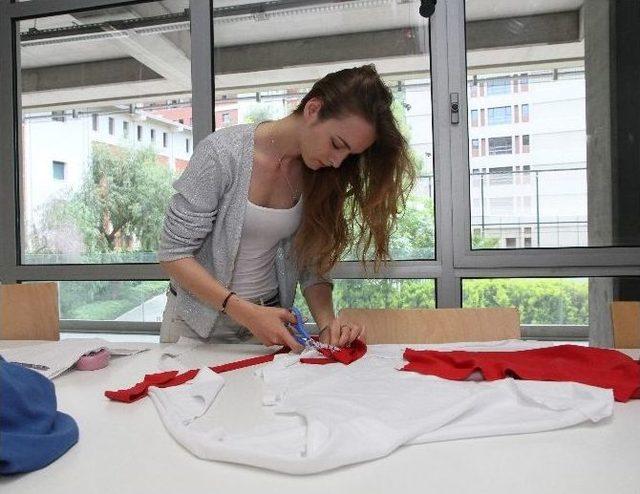 Geleceğin Moda Tasarımcıları İzmir Ekonomi’den